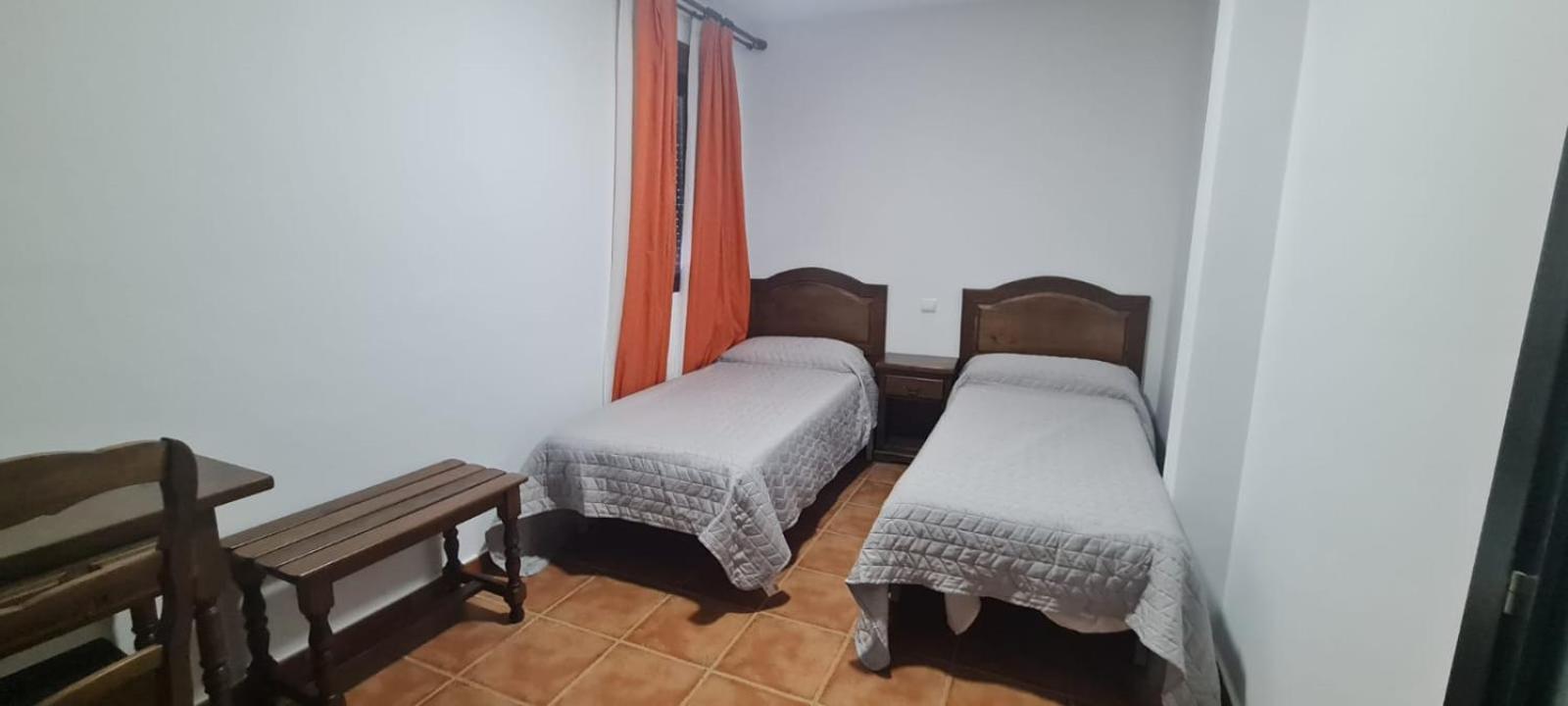 Hostal La Roda Villaluenga Esterno foto