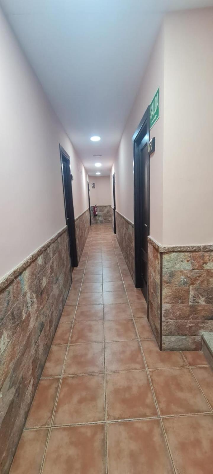 Hostal La Roda Villaluenga Esterno foto